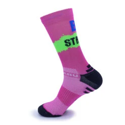 CALCETINES "BE STRONG" FUCSIA DE RUNNING -Ropa Deportiva Tienda calcetines be strong fucsia de running 2