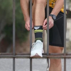 CALCETINES DE RUNNING #COMOUNACABRA Unisex - KAMUABU Color NEGRO Trail 15CM -Ropa Deportiva Tienda calcetines de running comounacabra unisex kamuabu color negro trail 15cm 4