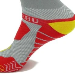 CALCETINES DE RUNNING #LIFE Unisex - KAMUABU Color GRIS/AMARILLO 23cm De Caña -Ropa Deportiva Tienda calcetines de running life unisex kamuabu color grisamarillo 23cm de caa 4