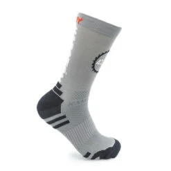 CALCETINES DE RUNNING #SOYMARATON Unisex - KAMUABU Color METALLIC De 23CM -Ropa Deportiva Tienda calcetines de running soymaraton unisex kamuabu color metallic de 23cm 1