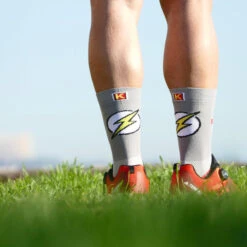 CALCETINES DE RUNNING #SUPERHERO Unisex - KAMUABU Color GRIS 23cm De Caña -Ropa Deportiva Tienda calcetines de running superhero unisex kamuabu color gris 23cm de caa 4