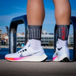 CALCETINES "NO LIMITS" NEGRO/BLANCO DE RUNNING -Ropa Deportiva Tienda calcetines no limits negroblanco de running 4