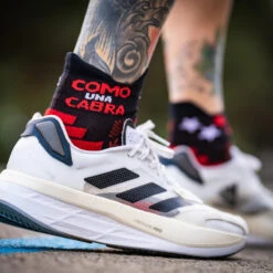 CALCETINES RUNNING TOBILLEROS #COMOUNACABRA Unisex KAMUABU Rojo/negro -Ropa Deportiva Tienda calcetines running tobilleros comounacabra unisex kamuabu rojonegro 4