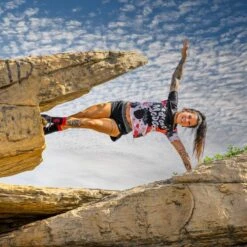 CAMISETA DE RUNNING #BROCHAZO Para MUJER - KAMUABU Multicolor 90grs -Ropa Deportiva Tienda camiseta de running brochazo para mujer kamuabu multicolor 90grs 3