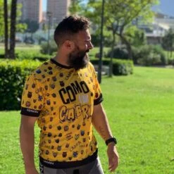 CAMISETA DE RUNNING #COMOUNACABRA Para HOMBRE - KAMUABU Amarilla 110grs -Ropa Deportiva Tienda camiseta de running comounacabra para hombre kamuabu amarilla 110grs 3