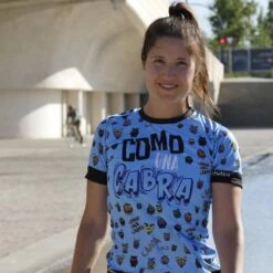 CAMISETA DE RUNNING #COMOUNACABRA Para MUJER - KAMUABU Color AZUL 110grs -Ropa Deportiva Tienda camiseta de running comounacabra para mujer kamuabu color azul 110grs 3