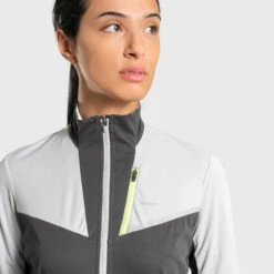 Camiseta Trail Running Mujer Gris Softshell Manga Larga -Ropa Deportiva Tienda camiseta trail running mujer gris softshell manga larga 4