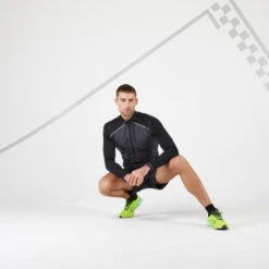 CHALECO RUNNING HOMBRE KIPRUN LIGHT NEGRO -Ropa Deportiva Tienda chaleco running hombre kiprun light negro 1