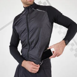 CHALECO RUNNING HOMBRE KIPRUN LIGHT NEGRO -Ropa Deportiva Tienda chaleco running hombre kiprun light negro 3